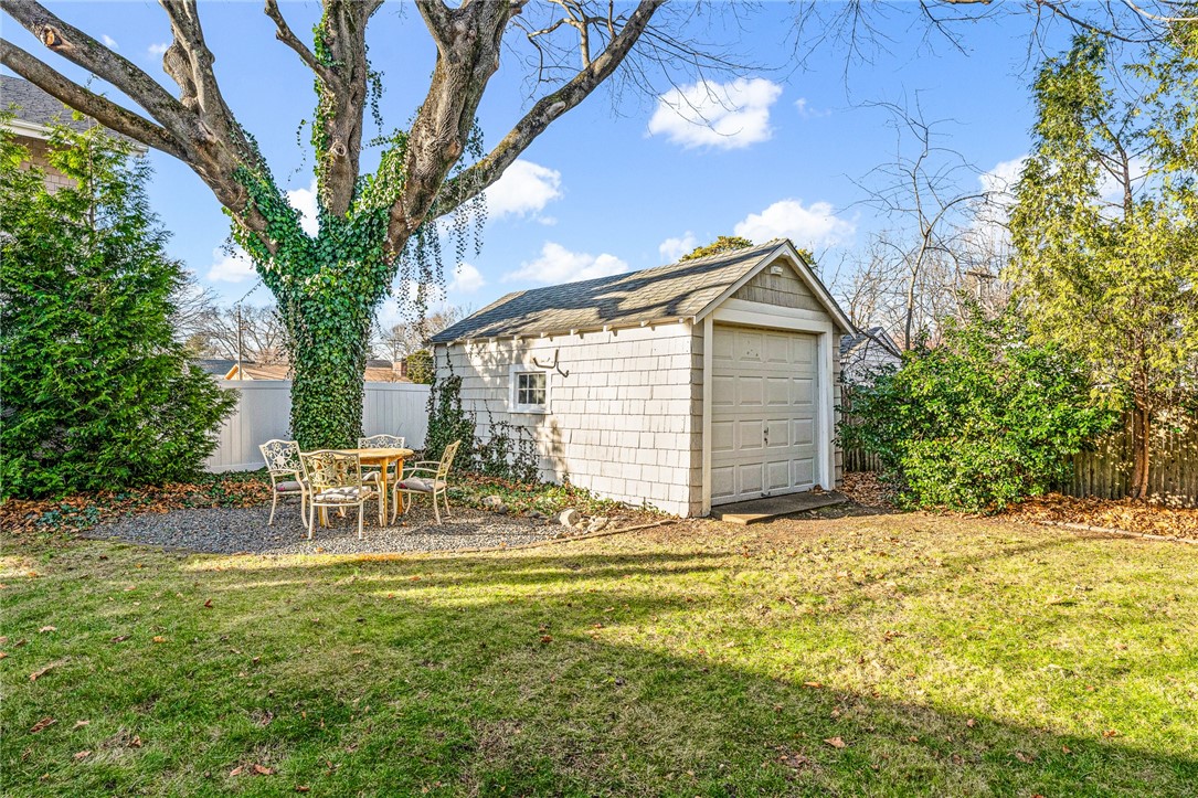 39 Chachapacassett Road Barrington, RI 02806 - Photo 27 of 30