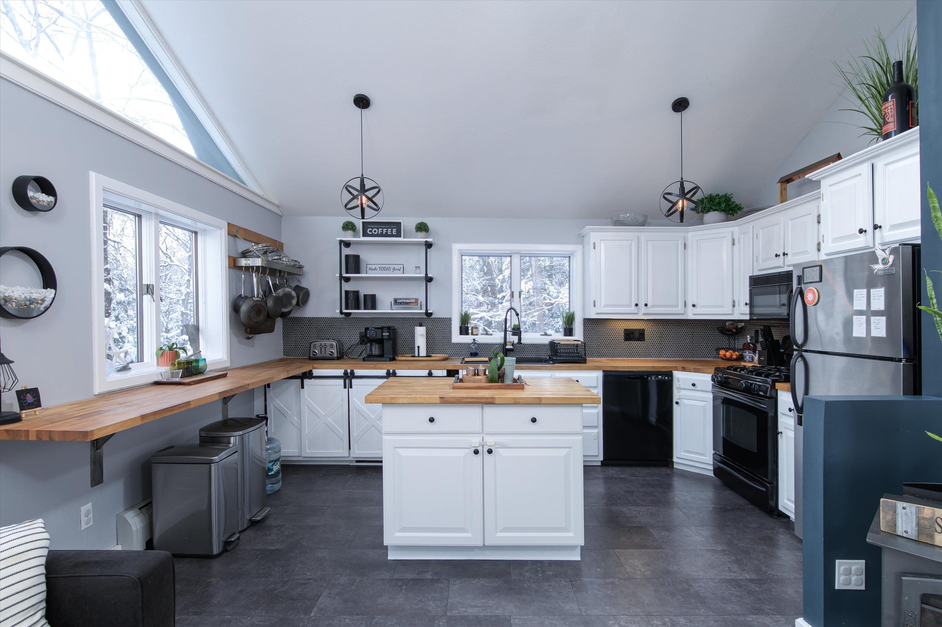 26 Babbitt Road Rockingham, VT 05101 - Photo 8 of 50