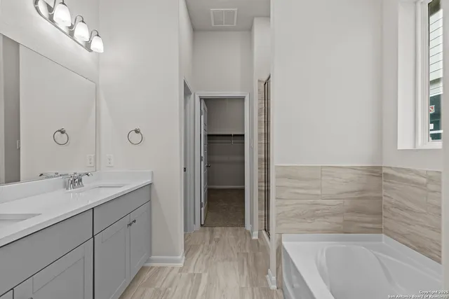 $299,999 | 15556 Bonnethead Road, San Antonio, TX 78253