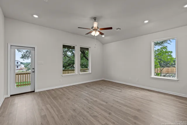 $299,999 | 15556 Bonnethead Road, San Antonio, TX 78253