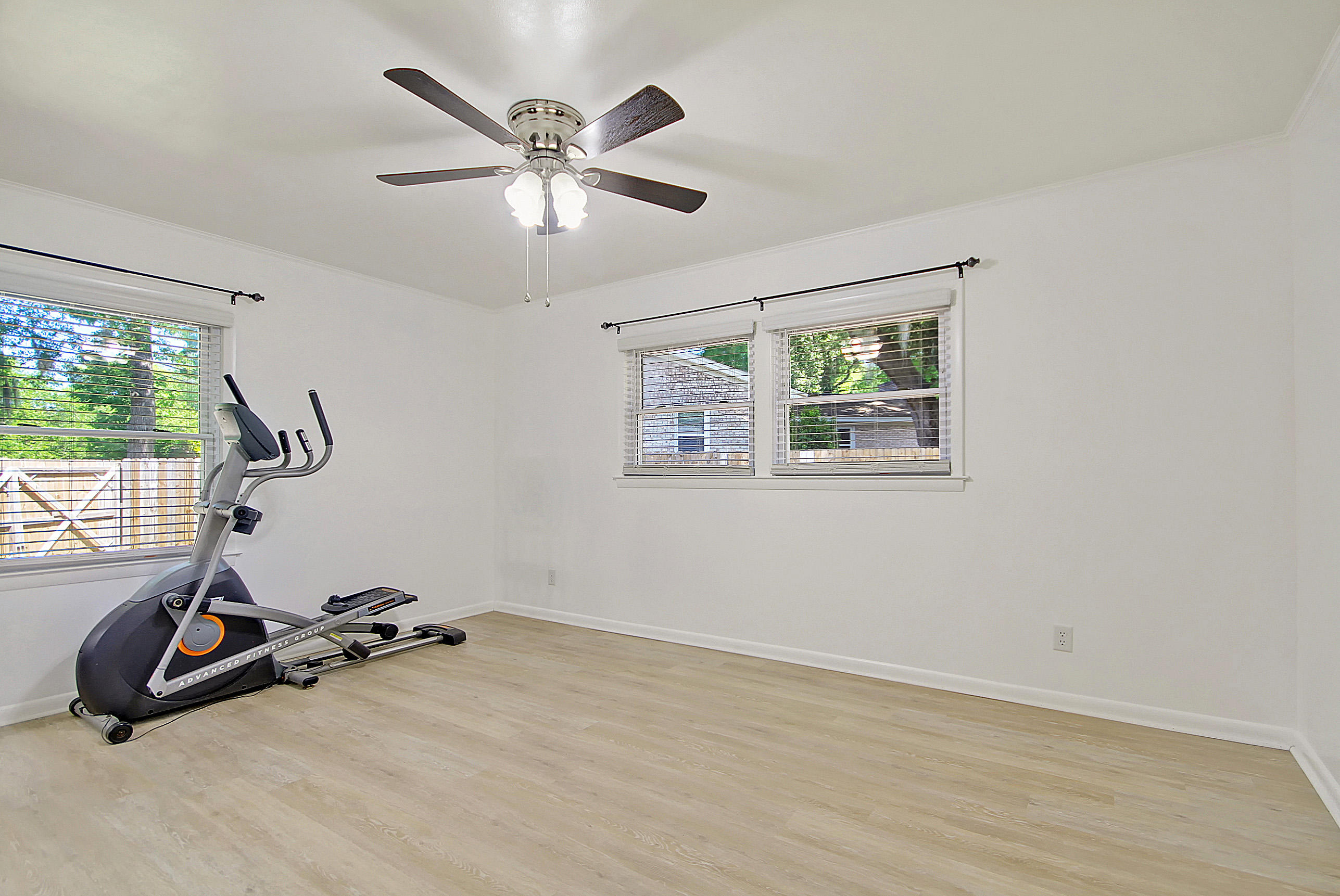 1147 Brookside Drive Hanahan, SC 29410 - Photo 26 of 40 CREM_1147 Brookside_036