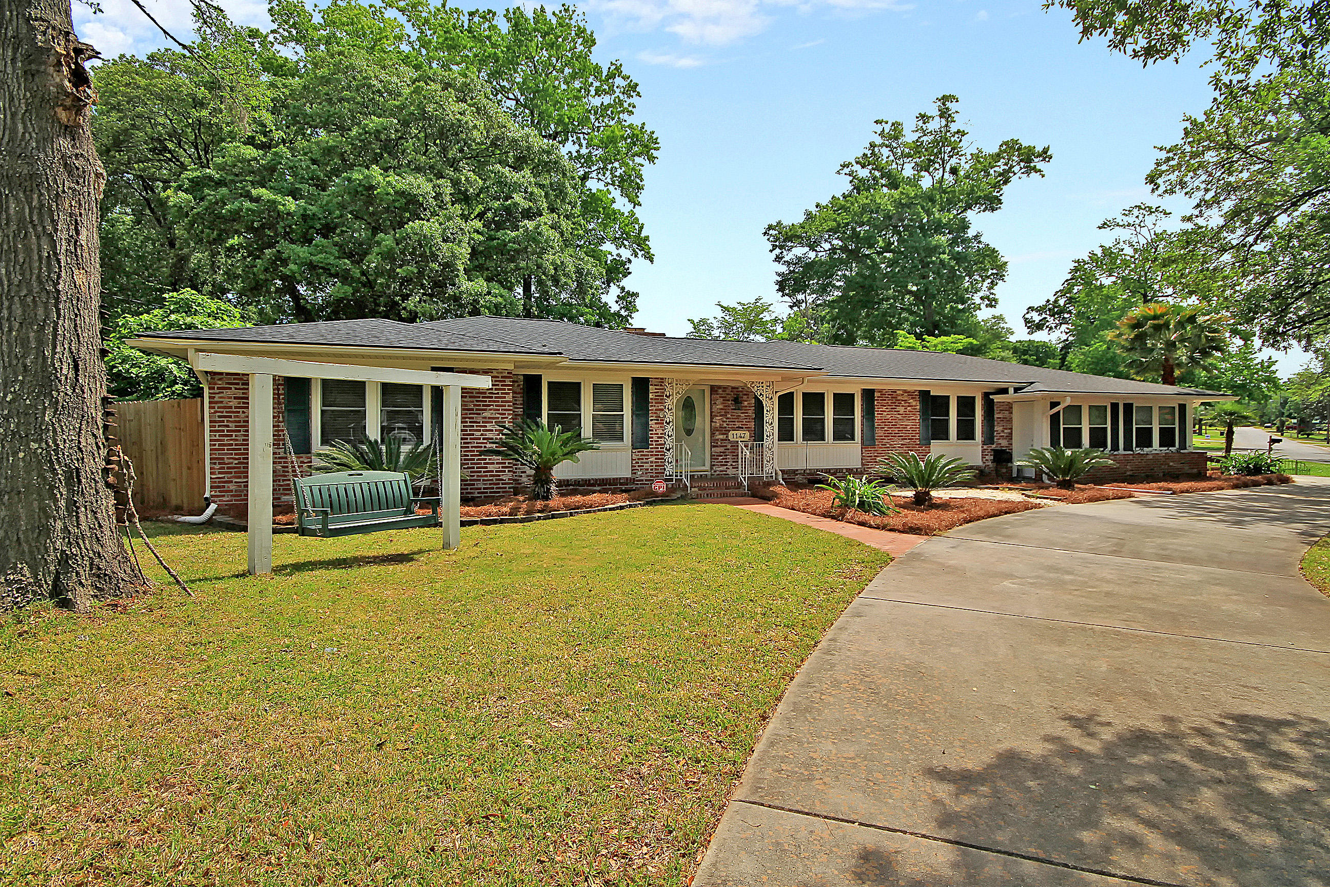 1147 Brookside Drive Hanahan, SC 29410 - Photo 4 of 40 CREM_1147 Brookside_006