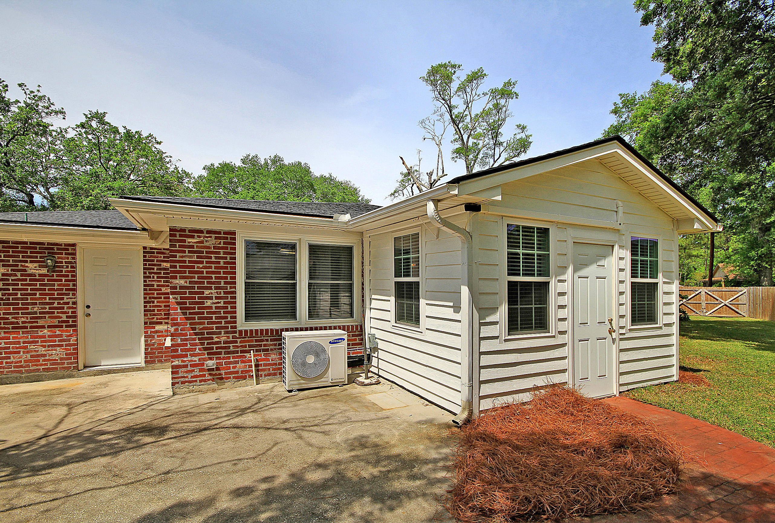 1147 Brookside Drive Hanahan, SC 29410 - Photo 33 of 40 CREM_1147 Brookside_010