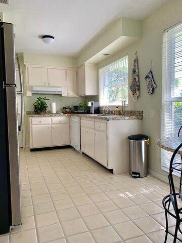 162 Beacon Lane Jupiter Inlet Colony, FL 33469 - Photo 5 of 13 162 beacon kitchen 2