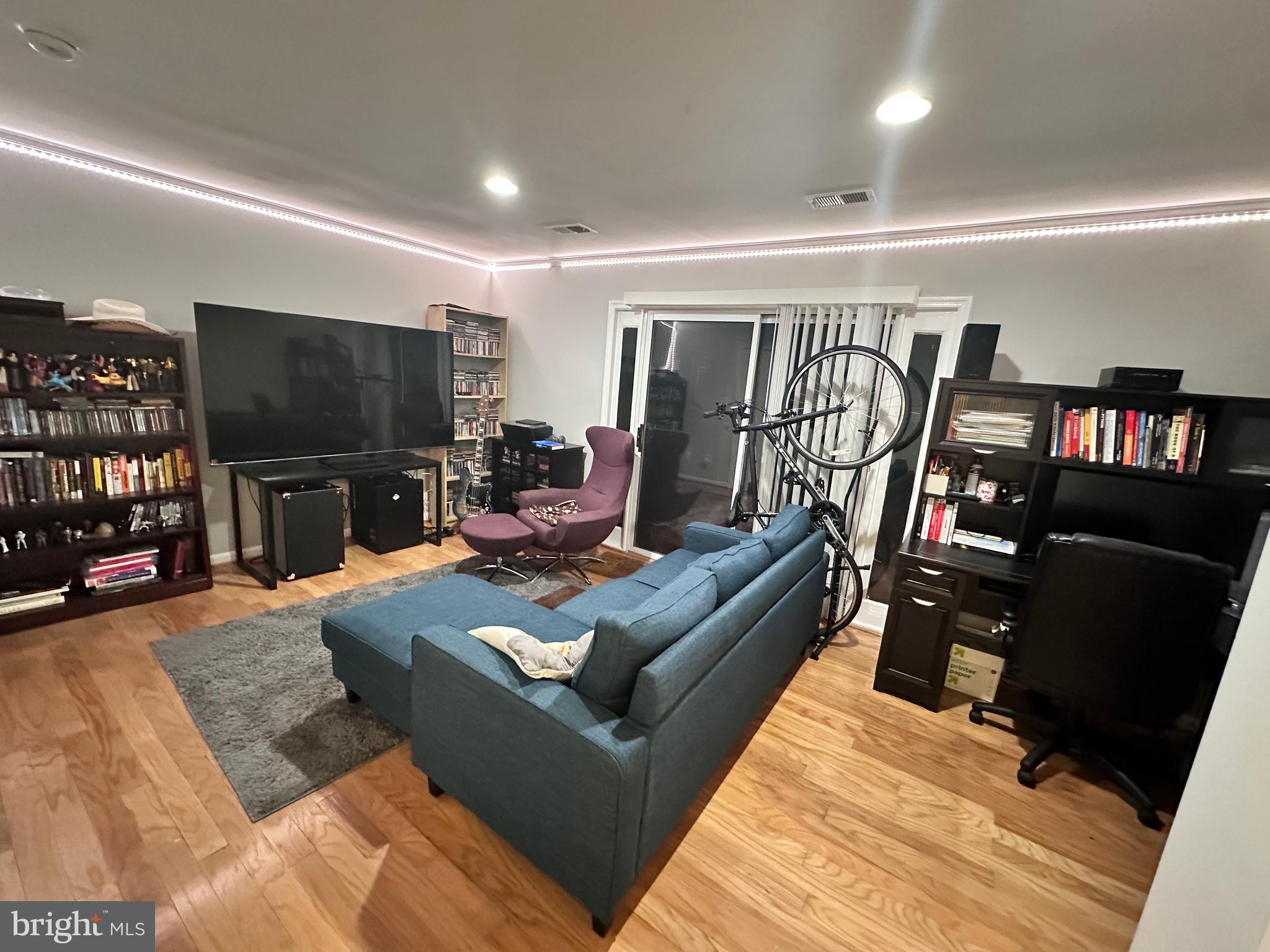 2212 Coppersmith Square Reston, VA 20191 - Photo 19 of 28
