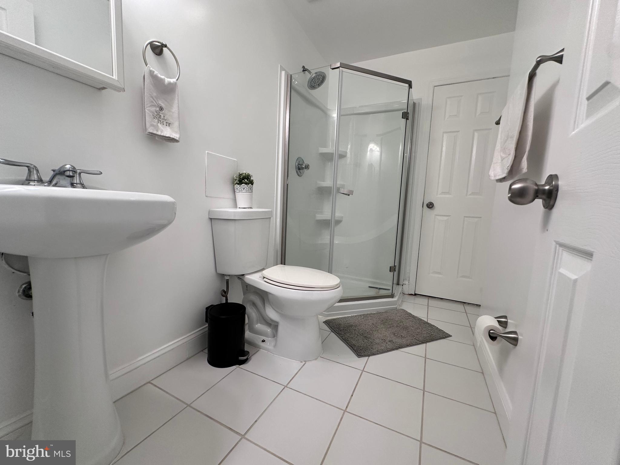 2212 Coppersmith Square Reston, VA 20191 - Photo 20 of 28