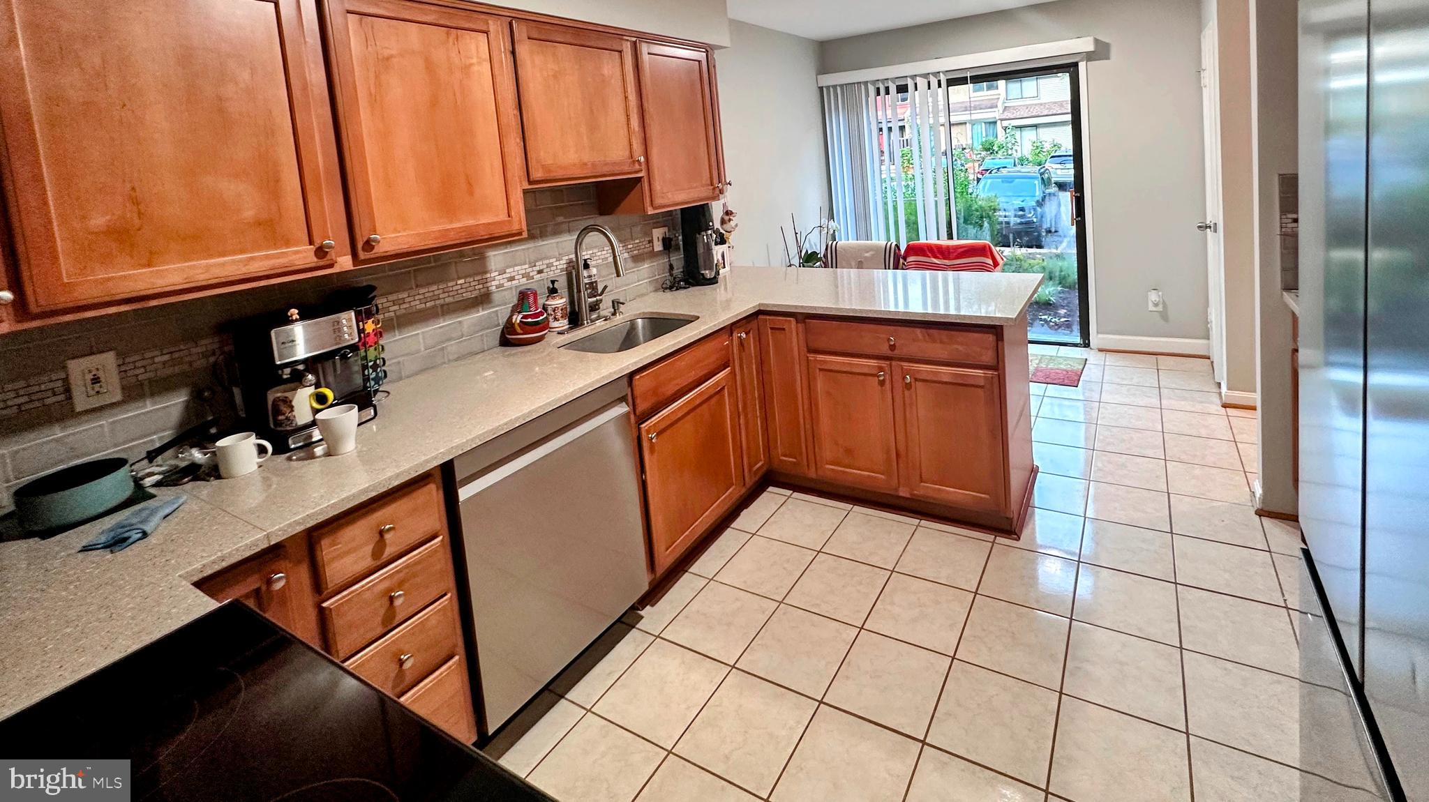 2212 Coppersmith Square Reston, VA 20191 - Photo 2 of 28