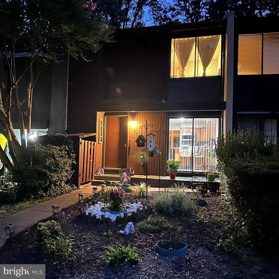 2212 Coppersmith Square Reston, VA 20191 - Photo 26 of 28