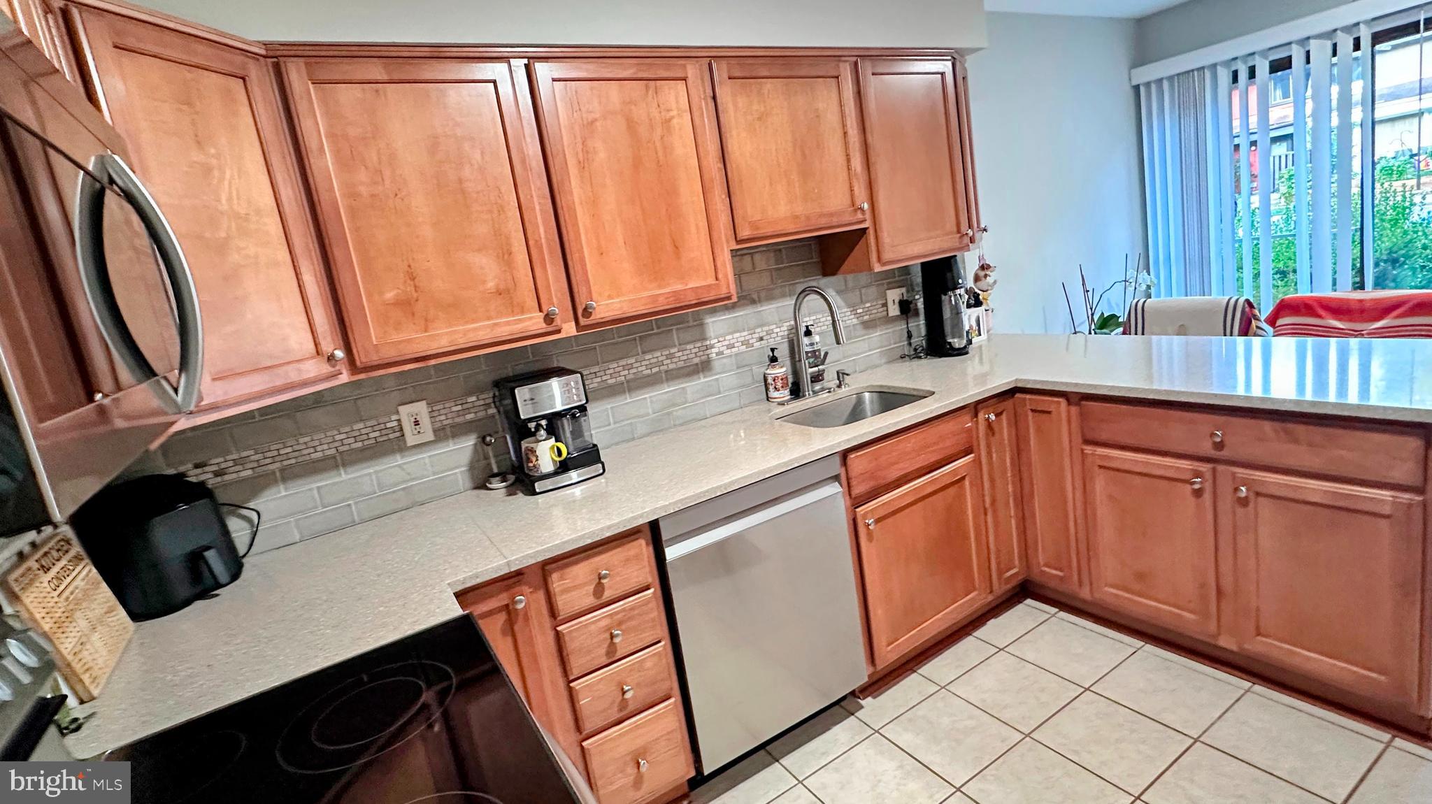 2212 Coppersmith Square Reston, VA 20191 - Photo 3 of 28