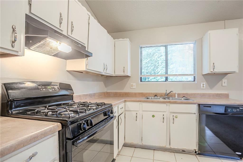 4745 Hairston Crossing Road Stone Mountain, GA 30083 - Photo 16 of 37