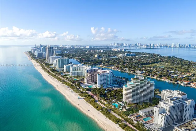 $37,000,000 | 5333 Collins Avenue, Unit PHW, Miami Beach, FL 33140