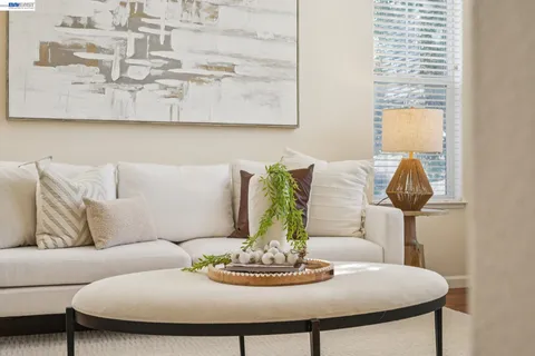 $1,985,000 | 28862 Bay Heights Road, Hayward, CA 94542