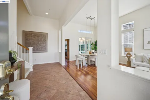$1,985,000 | 28862 Bay Heights Road, Hayward, CA 94542