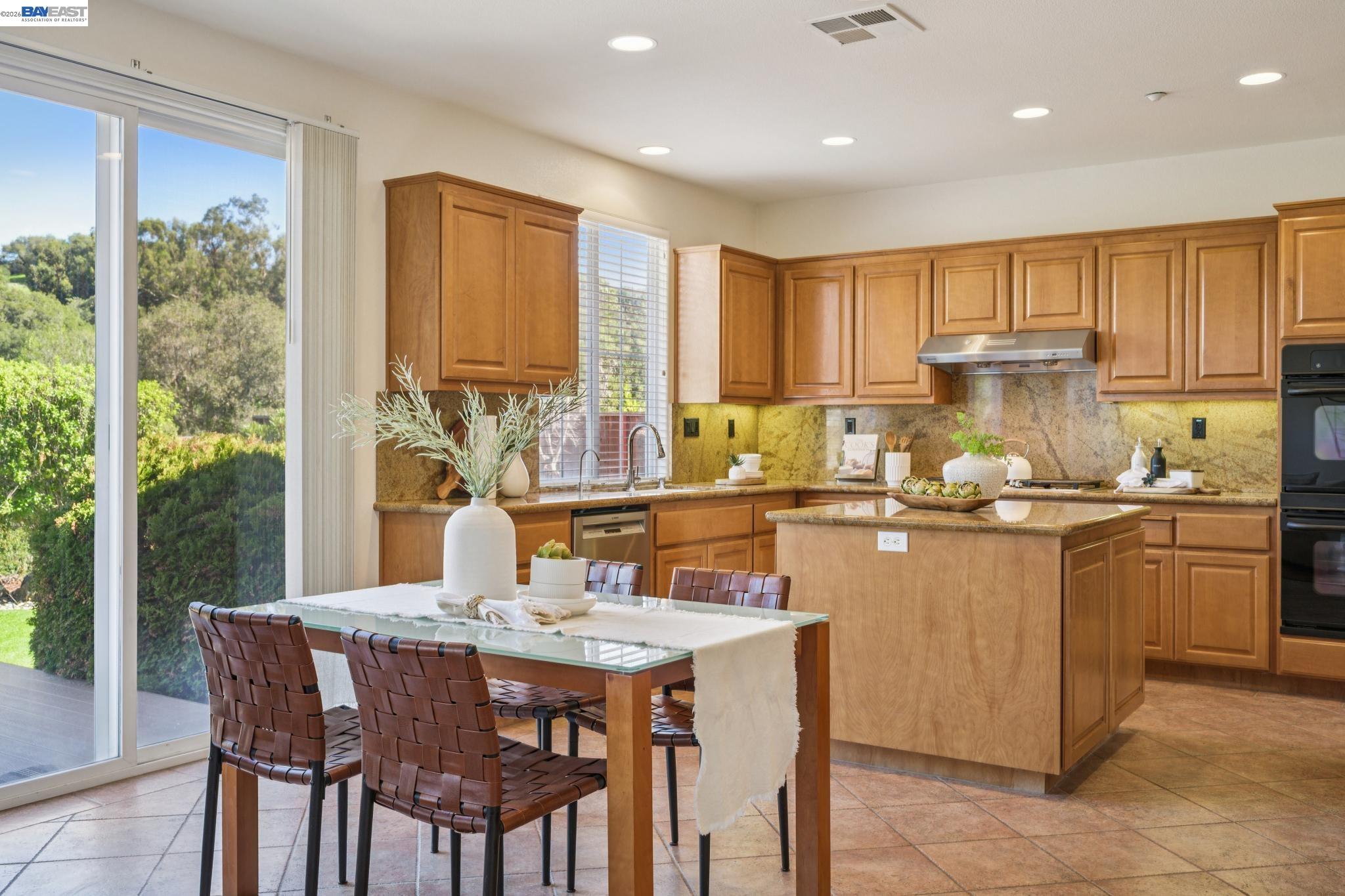 28862 Bay Heights Road Hayward, CA 94542 - Photo 24 of 59