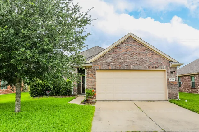 $290,000 | 6504 Patridge Drive, Pearland, TX 77584