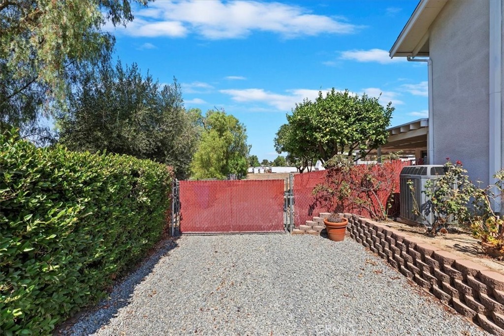 10555 Robinson Avenue Riverside, CA 92505 - Photo 50 of 65 RV Access