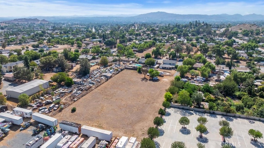 10555 Robinson Avenue Riverside, CA 92505 - Photo 10 of 65 an aerial view of multiple house