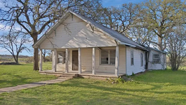 $75,000 | 202 Johns Road, Chico, TX 76431
