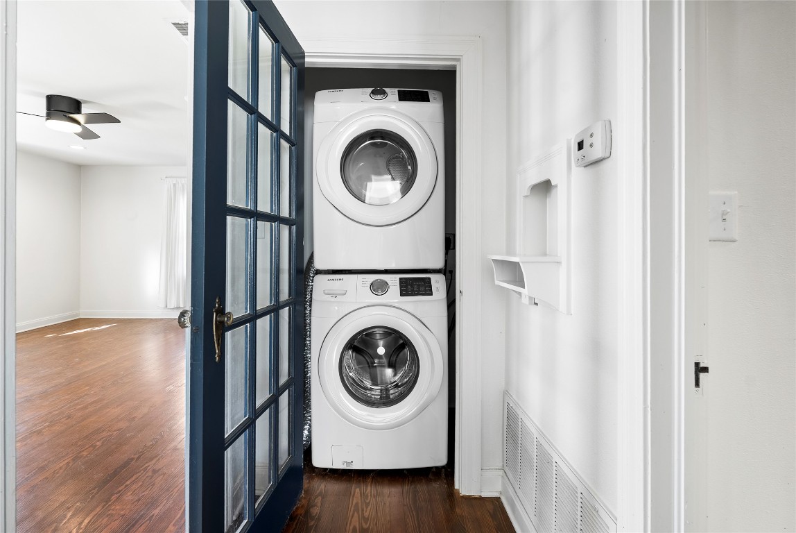 517 North Ave F Elgin, TX 78621 - Photo 17 of 21 a utility room with dryer and washer