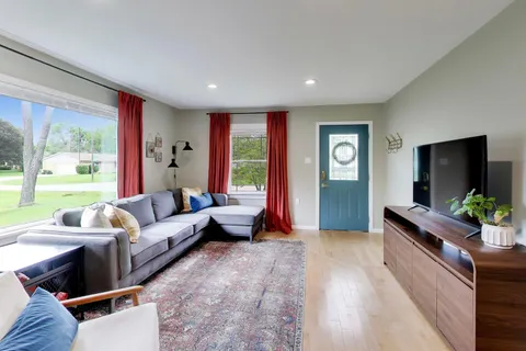 $279,000 | 23615 Chicago Street, Plainfield, IL 60544