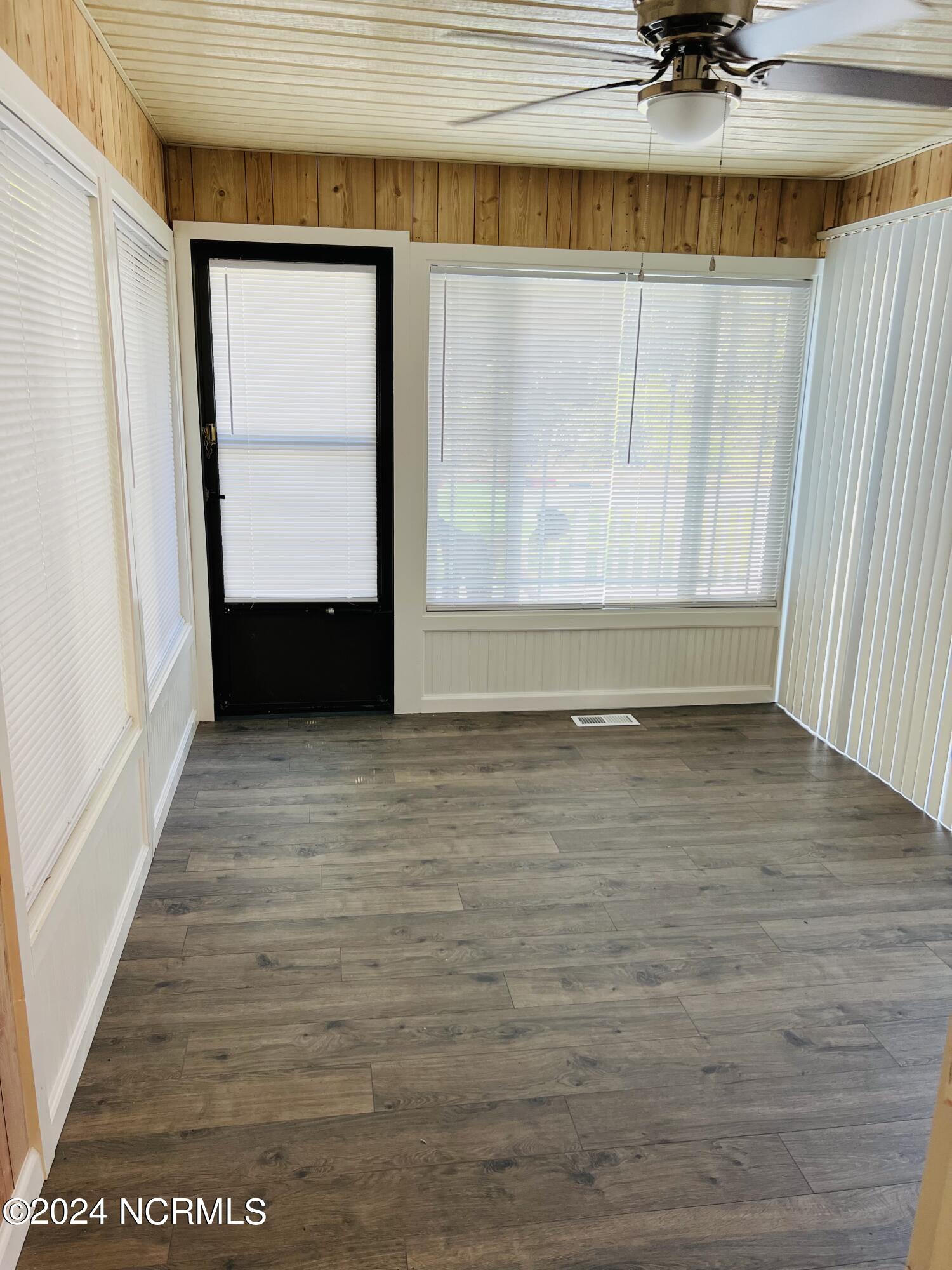 711 San Juan Road New Bern, NC 28560 - Photo 27 of 31 Carolina Room