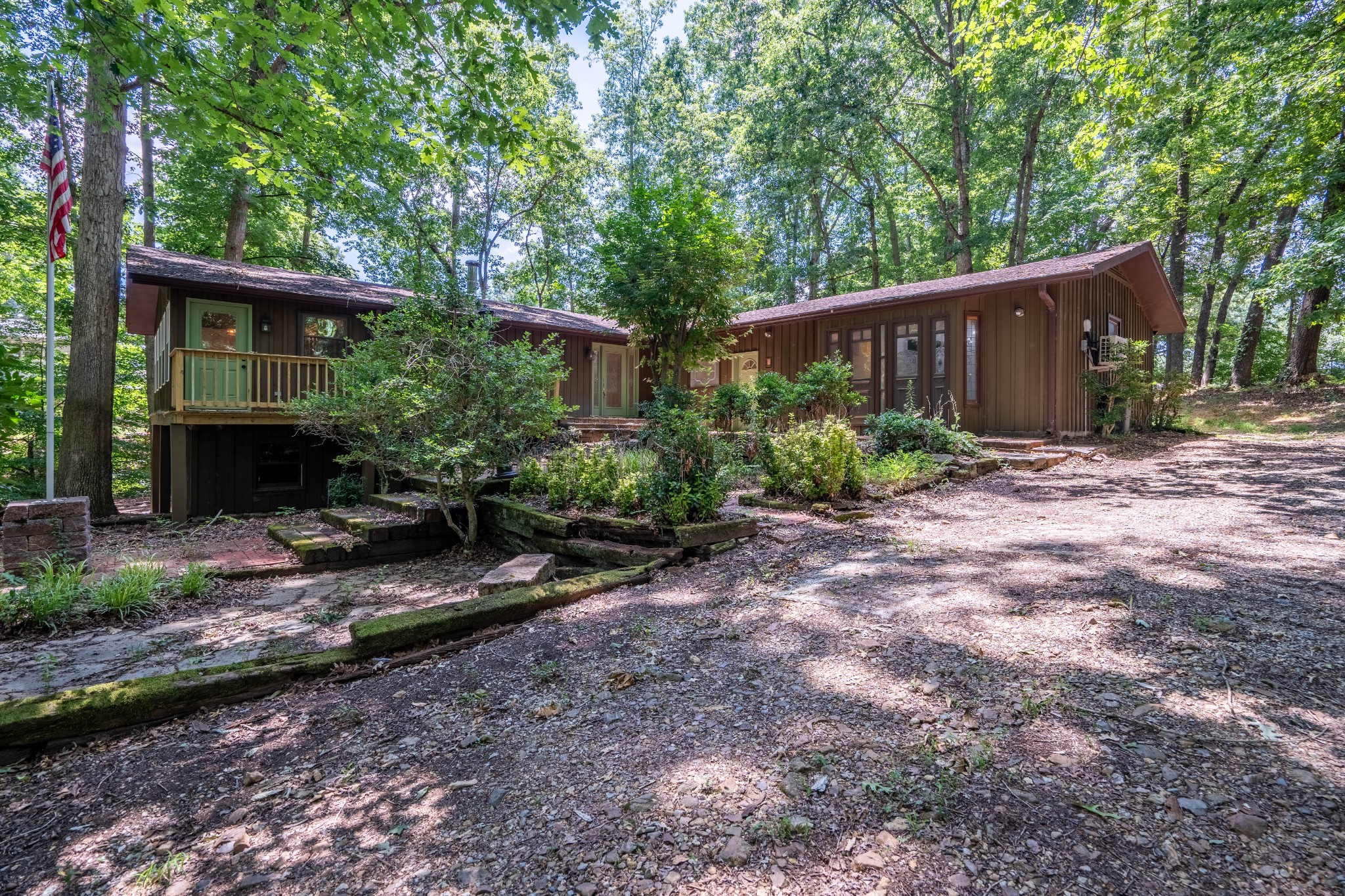 1017 Hayes Road Lawrenceburg, TN 38464 - Photo 1 of 56