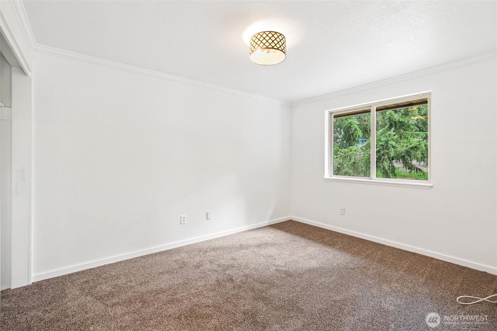 937 Rowe Road Camano Island, WA 98282 - Photo 10 of 38 Gallery Image 10