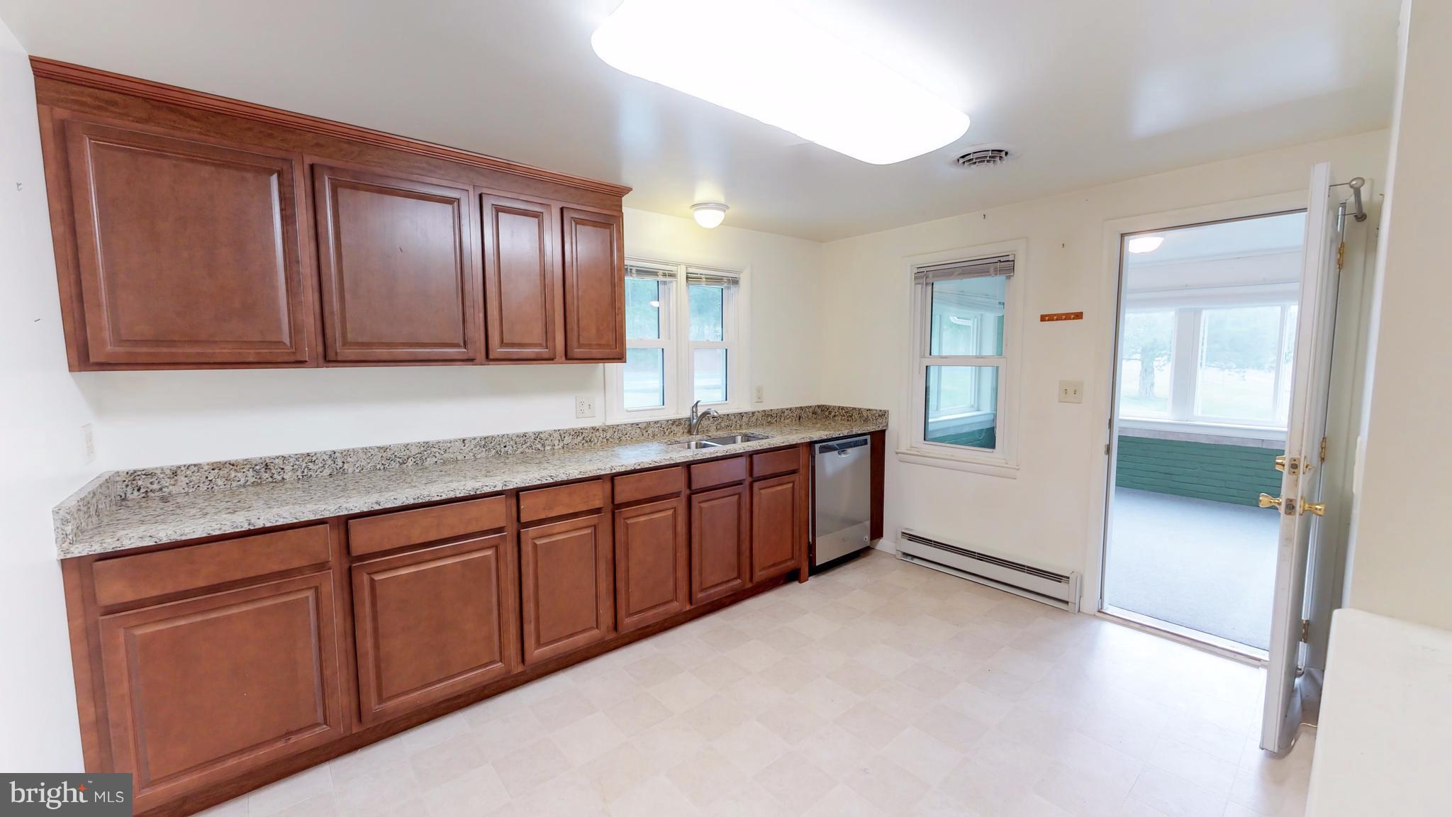 4305 Gross Mill Road Hampstead, MD 21074 - Photo 20 of 30 Kitchen