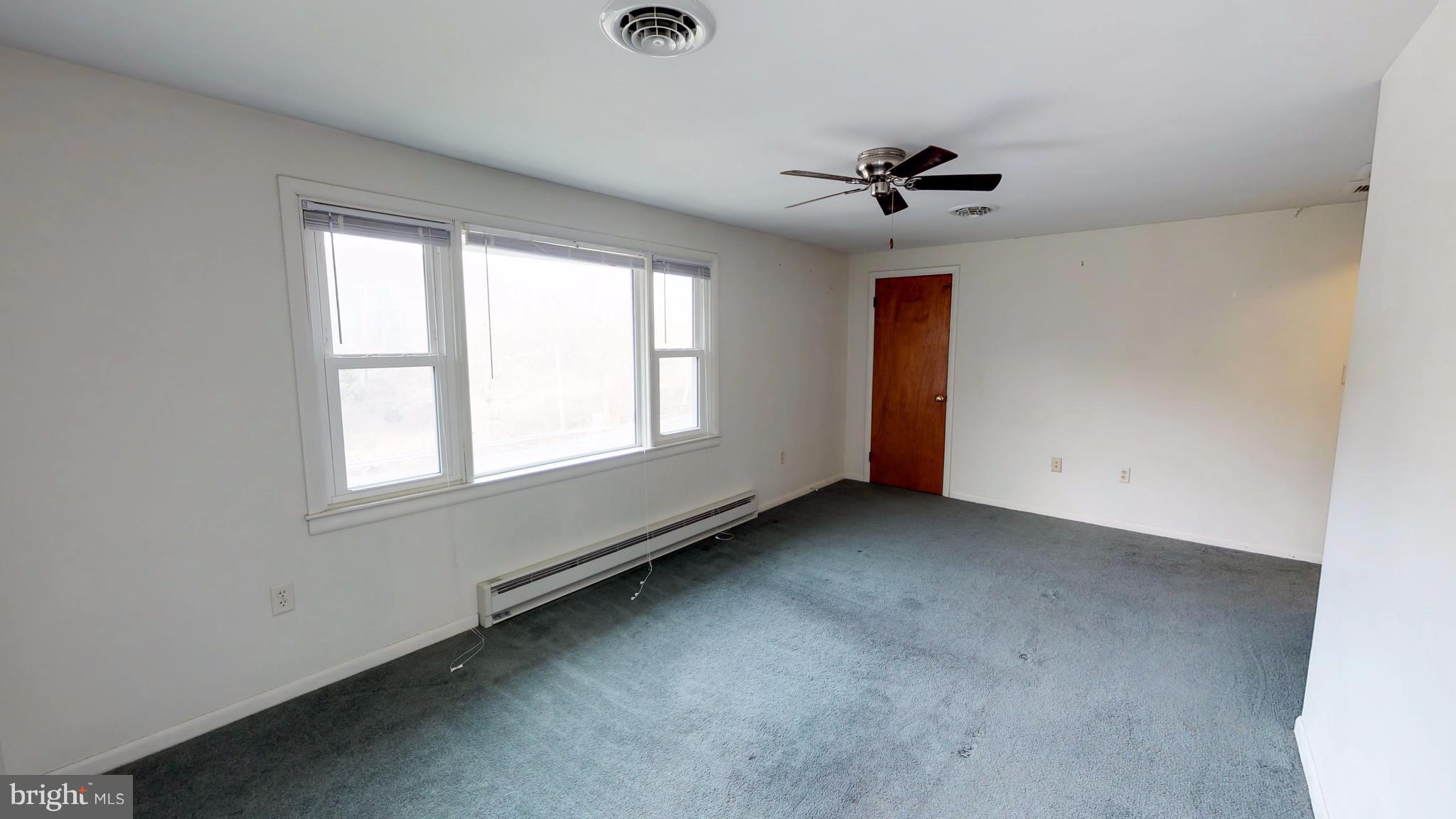 4305 Gross Mill Road Hampstead, MD 21074 - Photo 21 of 30 Living Room