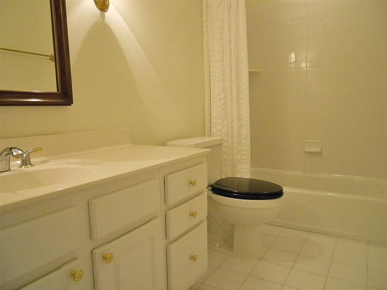 2300 Elmsford Way Raleigh, NC 27608 - Photo 22 of 30 Upstairs Hall Bath