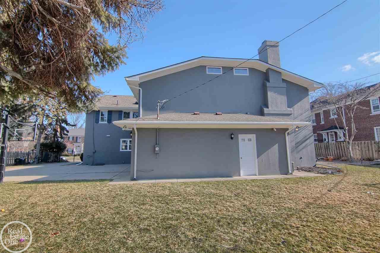 1033 Bishop Road Grosse Pointe Park, MI 48230 - Photo 28 of 37
