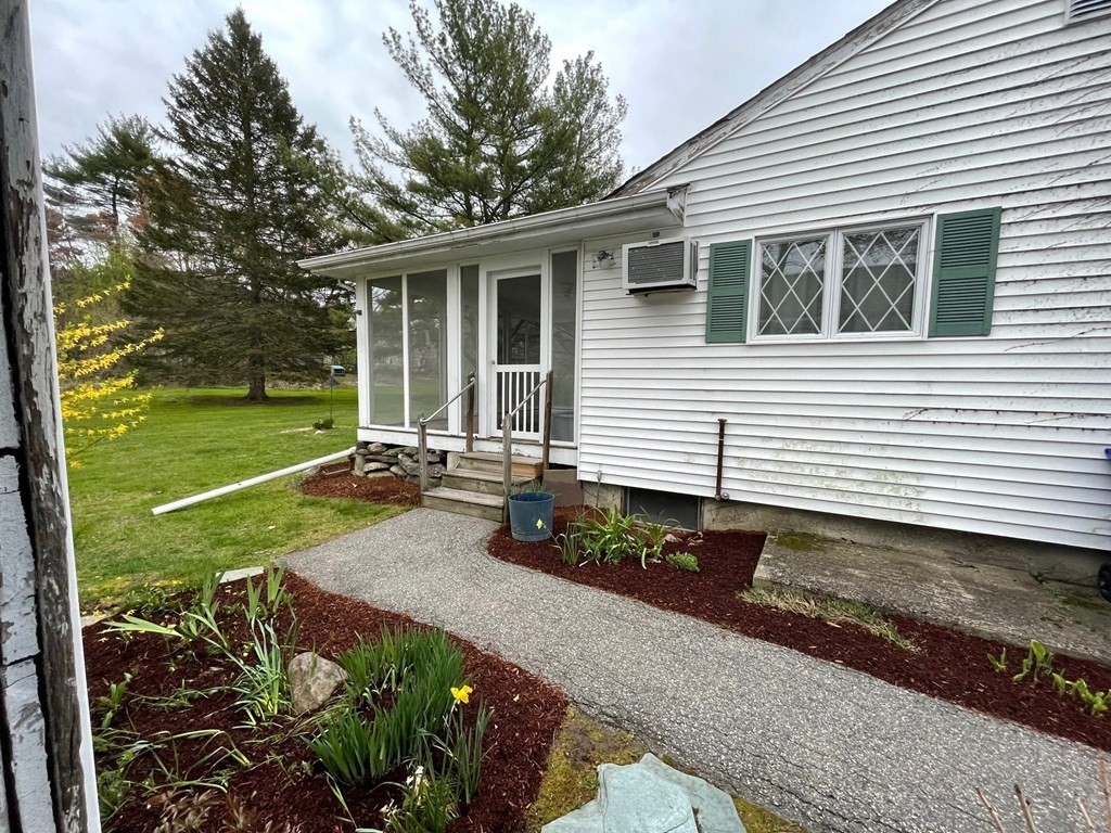 119 Page Road Bedford, MA 01730 - Photo 3 of 26