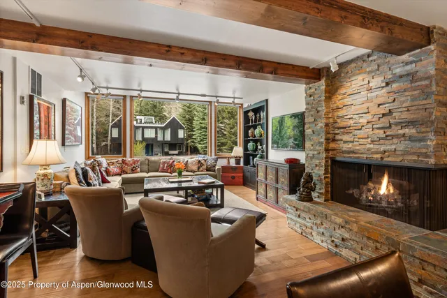 $3,995,000 | 926 Waters Avenue, Unit 203, Aspen, CO 81611
