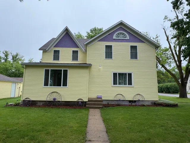 $225,000 | 809 14th Street South, Benson, MN 56215