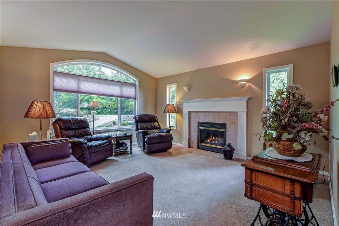 6807 Adams Log Cabin Road Snohomish, WA 98290 - Photo 5 of 25 Gallery Image 5