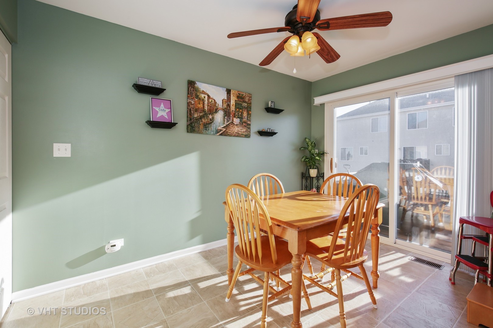 914 Clover Lane Pingree Grove, IL 60140 - Photo 4 of 13