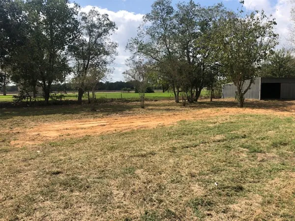$1,900 | 10910 Highway 36, Needville, TX 77461