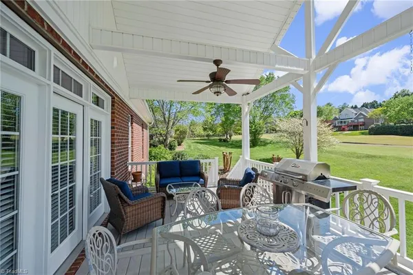 $599,000 | 531 Oak Valley Boulevard, Advance, NC 27006