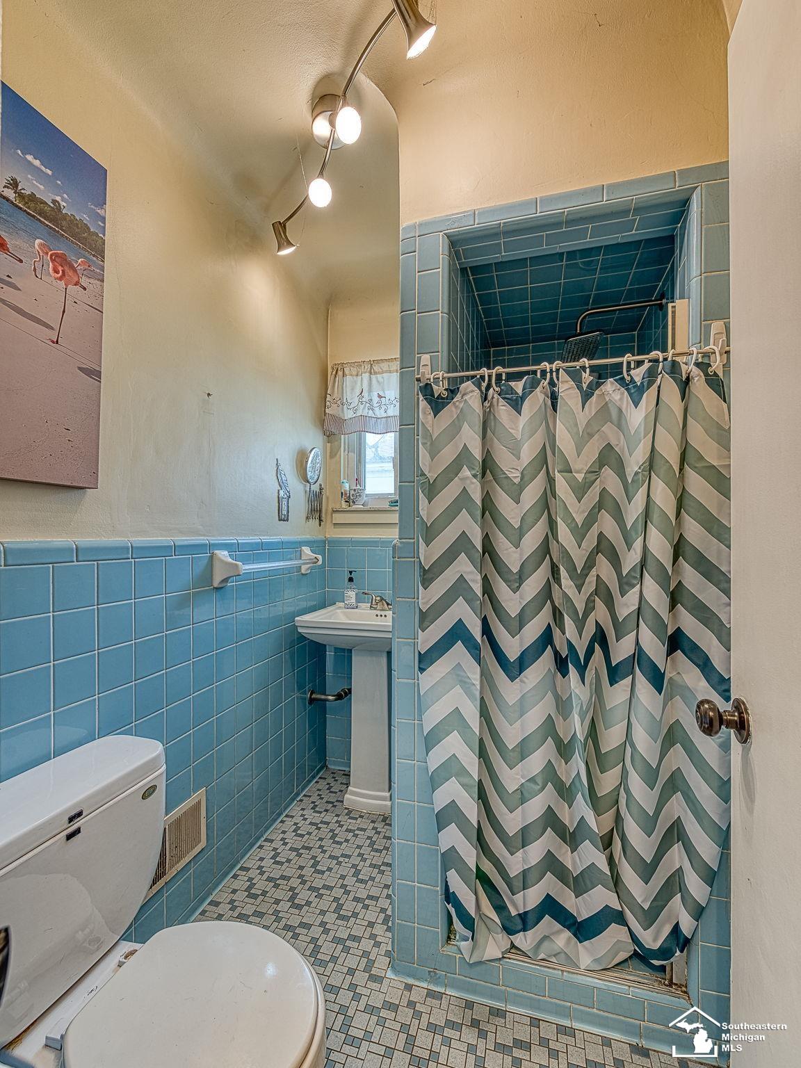 25144 Reeck Road Woodhaven, MI 48183 - Photo 20 of 31