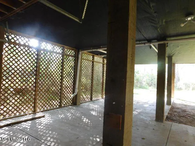 $1,800 | 4105 7th Street, Bay St. Louis, MS 39520