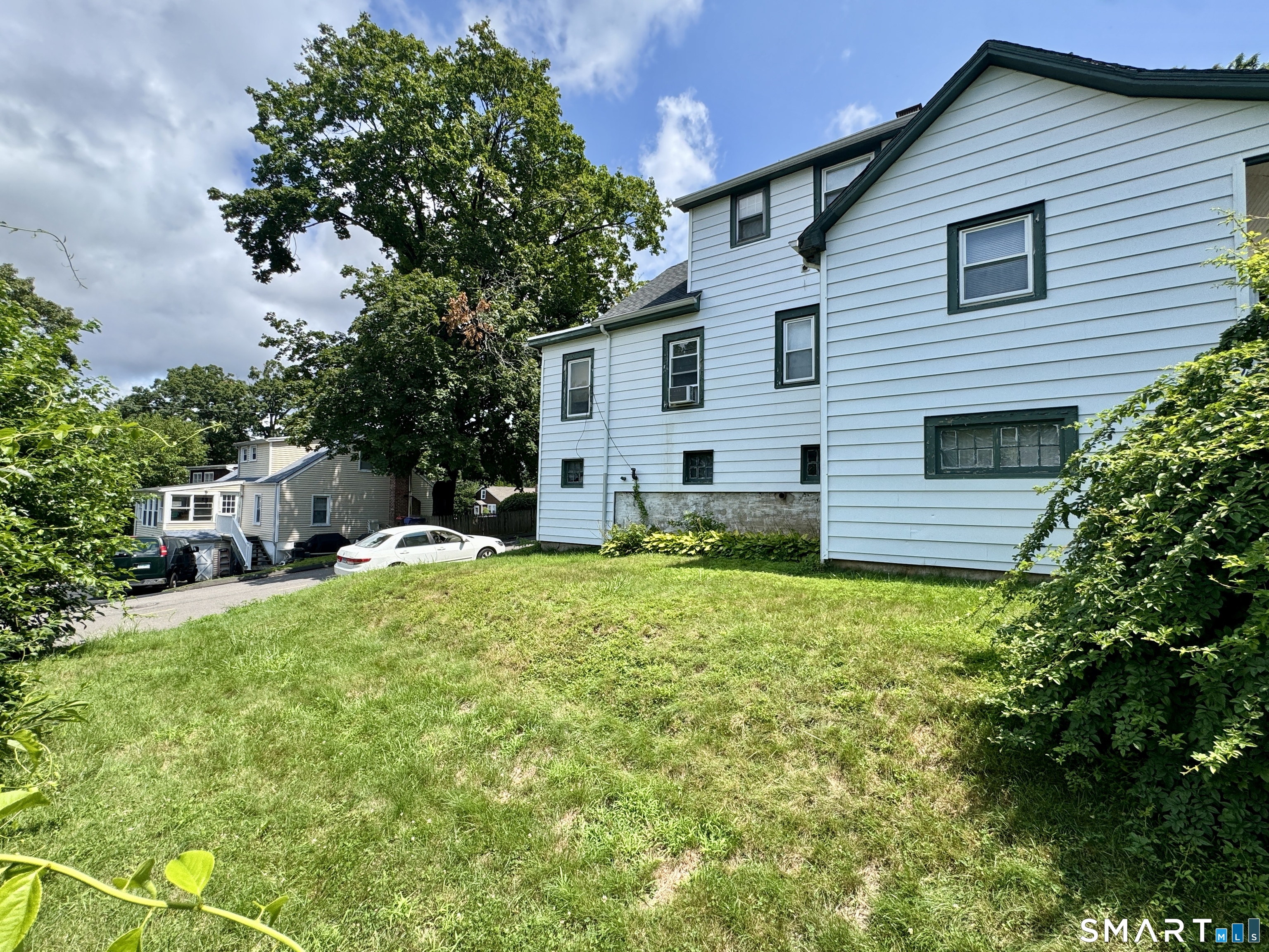 14 Parallel Street Norwalk, CT 06850 - Photo 5 of 10 Gallery Image 5