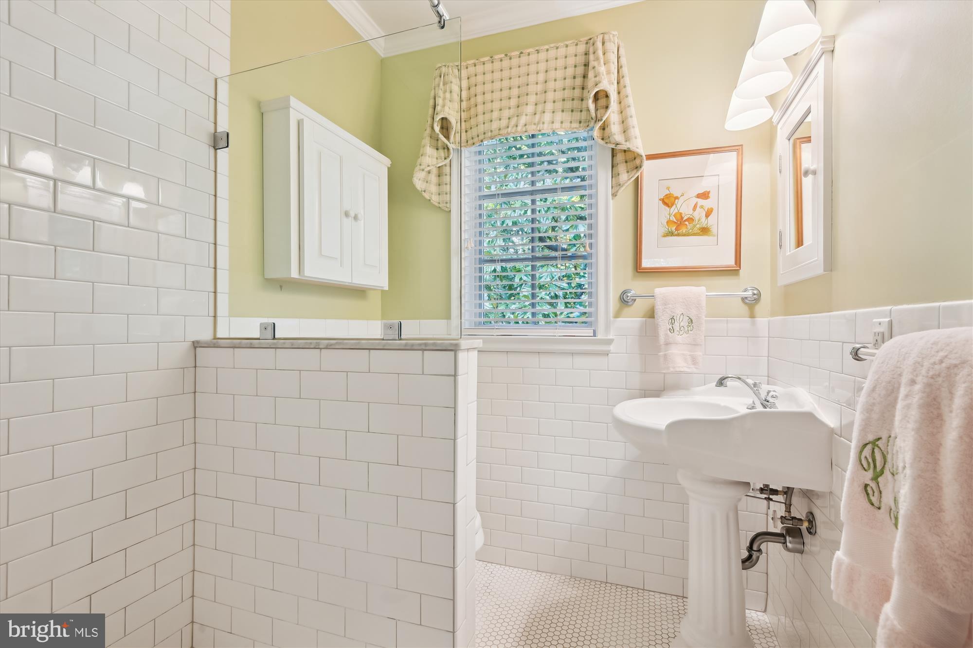 7809 Overbrook Road Towson, MD 21204 - Photo 41 of 95 Hall Full Bathroom