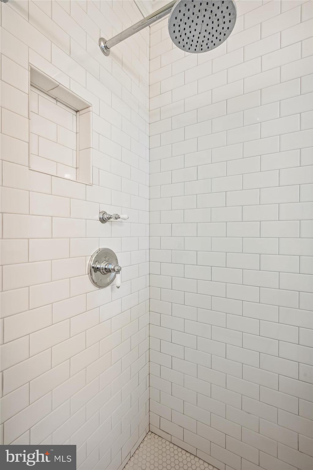 7809 Overbrook Road Towson, MD 21204 - Photo 42 of 95 Hall Full Bathroom Shower
