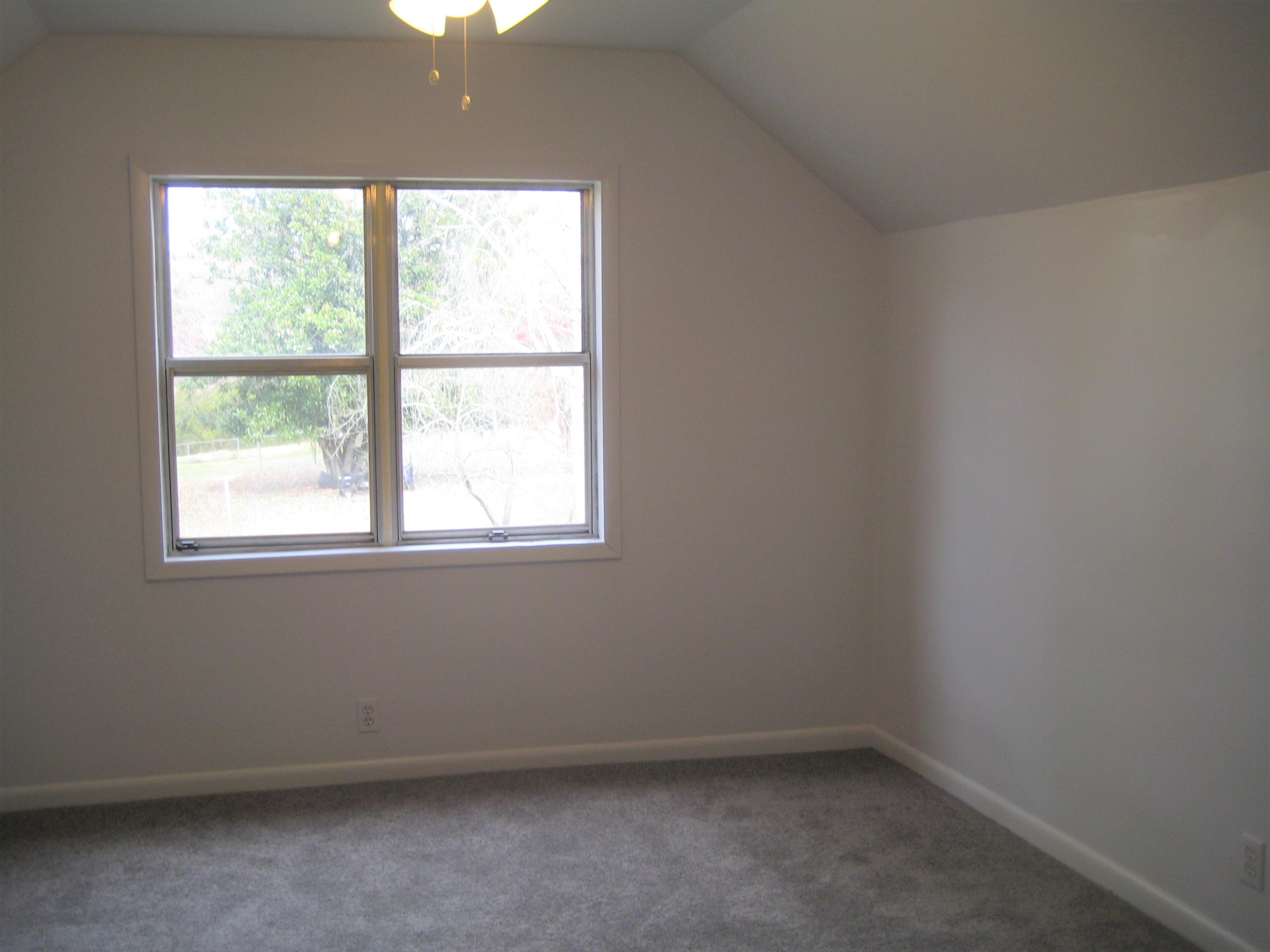 107 Parsons Road Oak Ridge, TN 37830 - Photo 22 of 23 2nd Bedroom