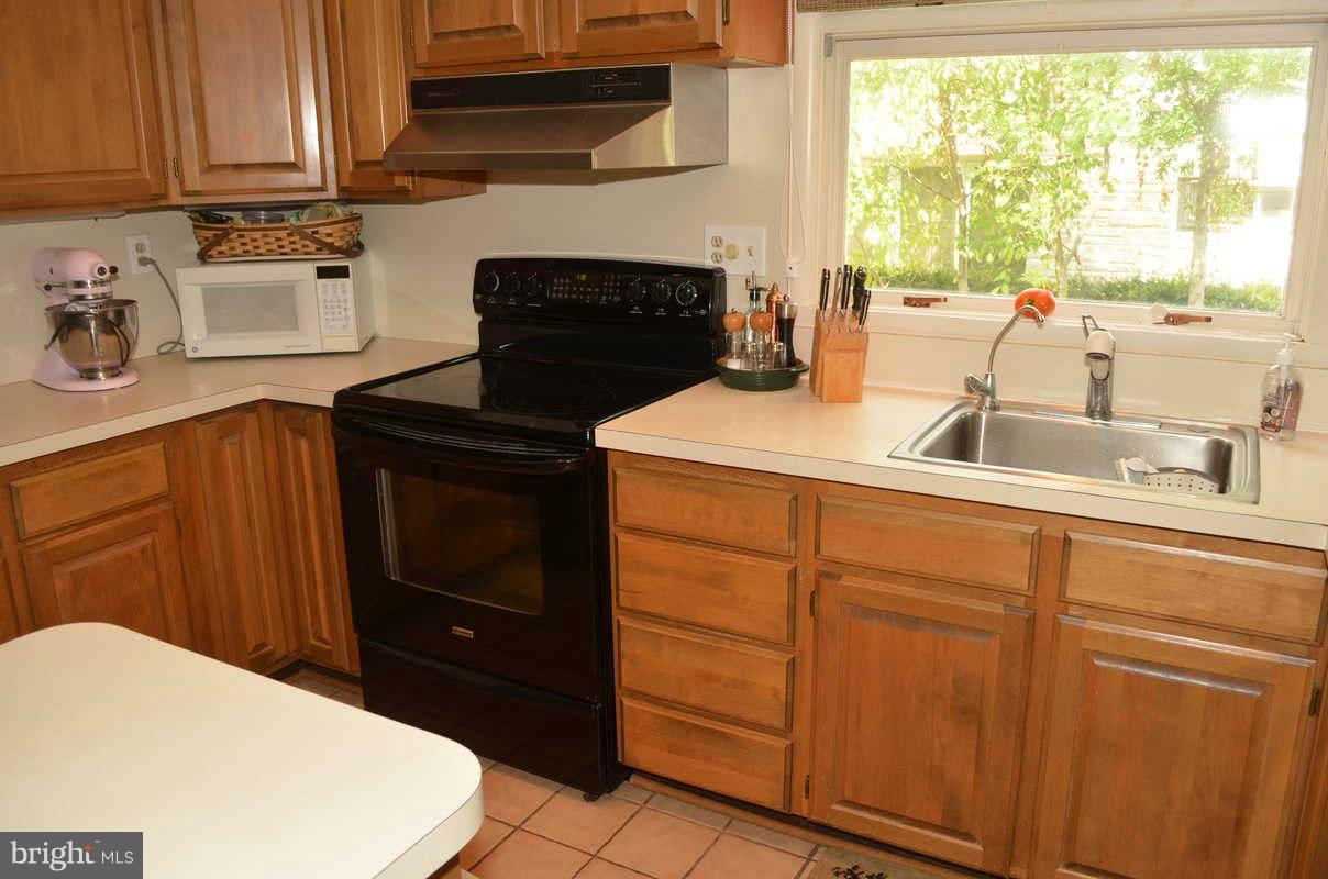2723 Cedar Drive Riva, MD 21140 - Photo 12 of 26 Kitchen