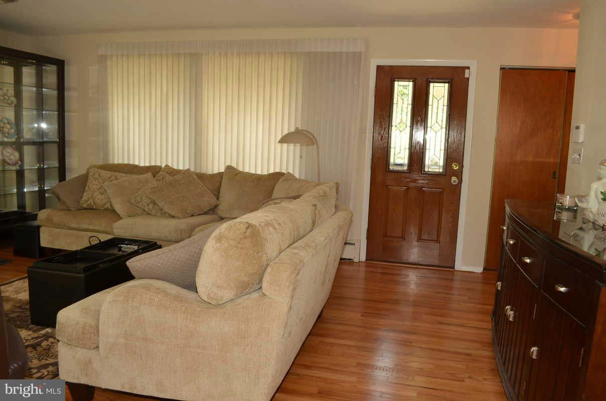2723 Cedar Drive Riva, MD 21140 - Photo 4 of 26 Interior (General)