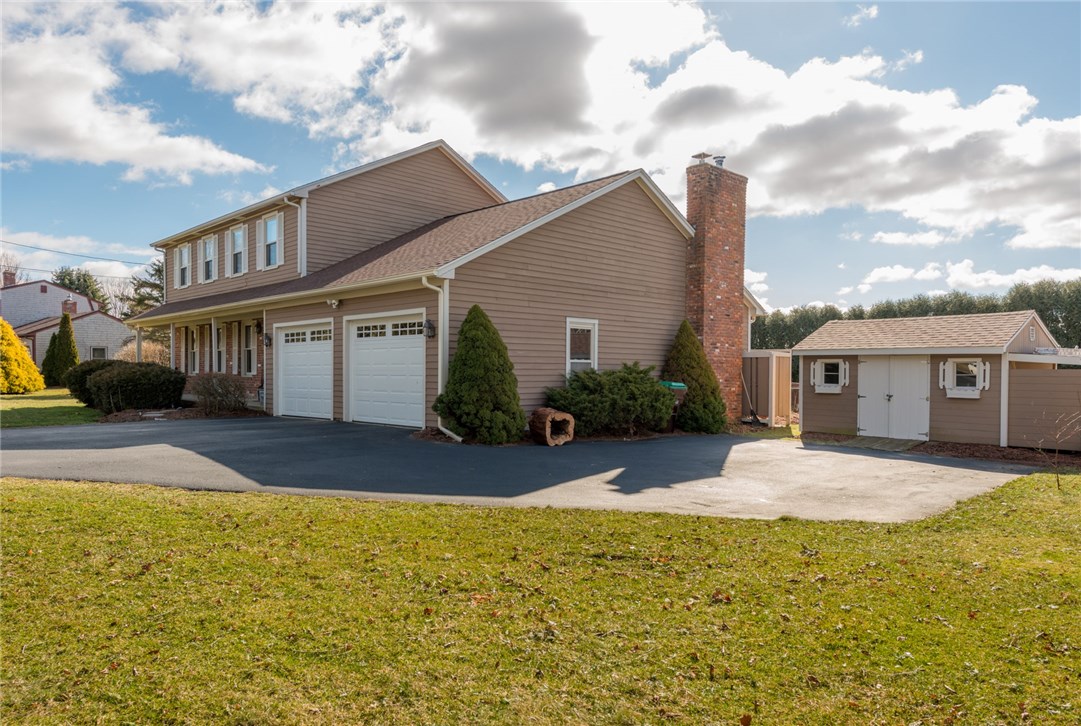 482 Indian Corner Road North Kingstown, RI 02874 - Photo 3 of 26 Gallery Image 3