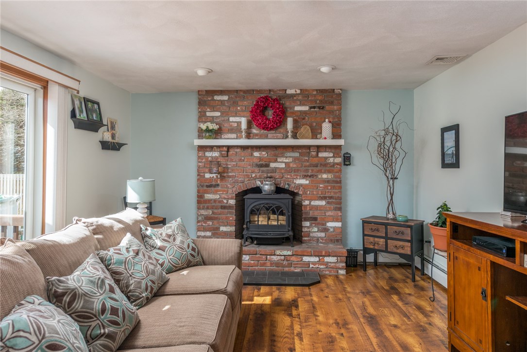 482 Indian Corner Road North Kingstown, RI 02874 - Photo 7 of 26 Gallery Image 7
