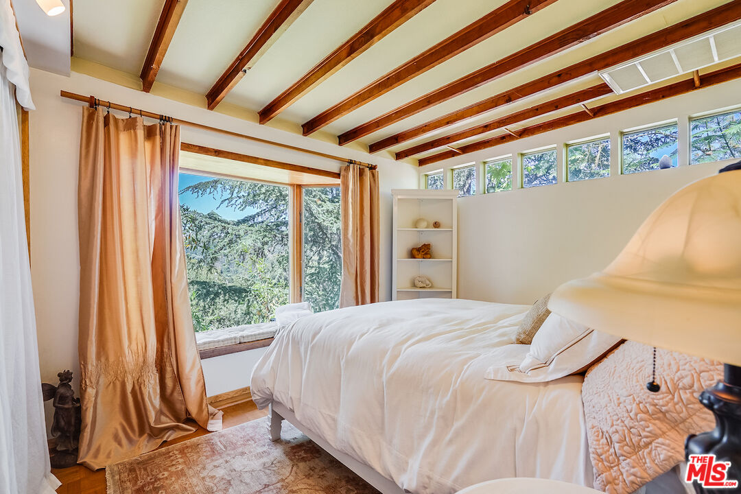 19712 Valley View Drive Topanga, CA 90290 - Photo 12 of 25