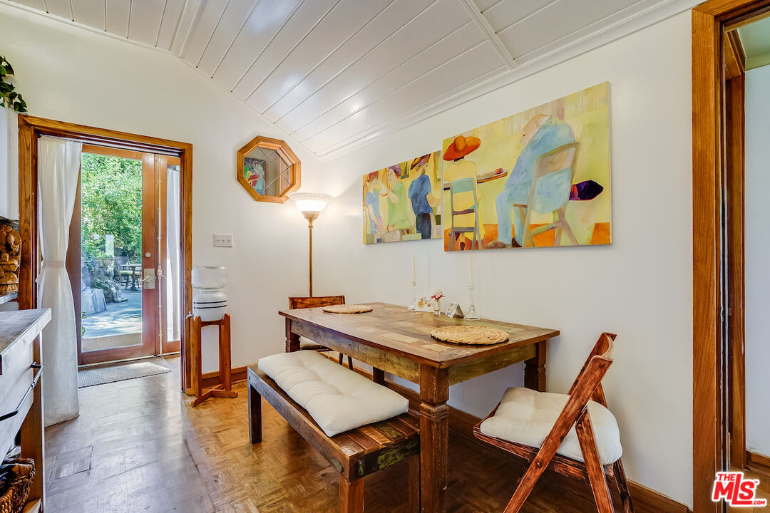 19712 Valley View Drive Topanga, CA 90290 - Photo 8 of 25